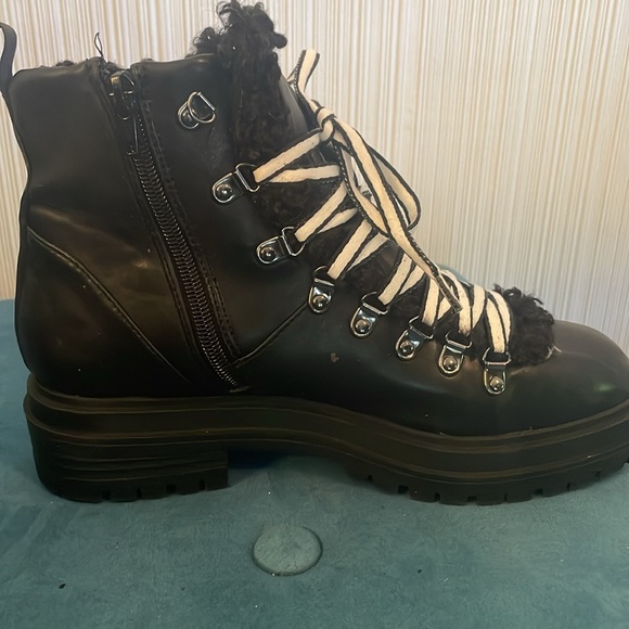 Women’s combat boots size 7 1/2 - Picture 3 of 8